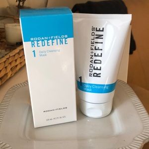 NEW rodan+fields redefine daily cleansing mask